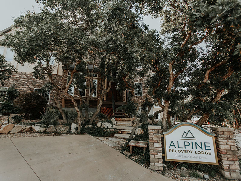 Alpine Recovery Lodge